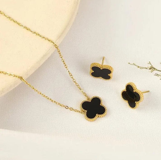 Clover Necklace With Ear Rings